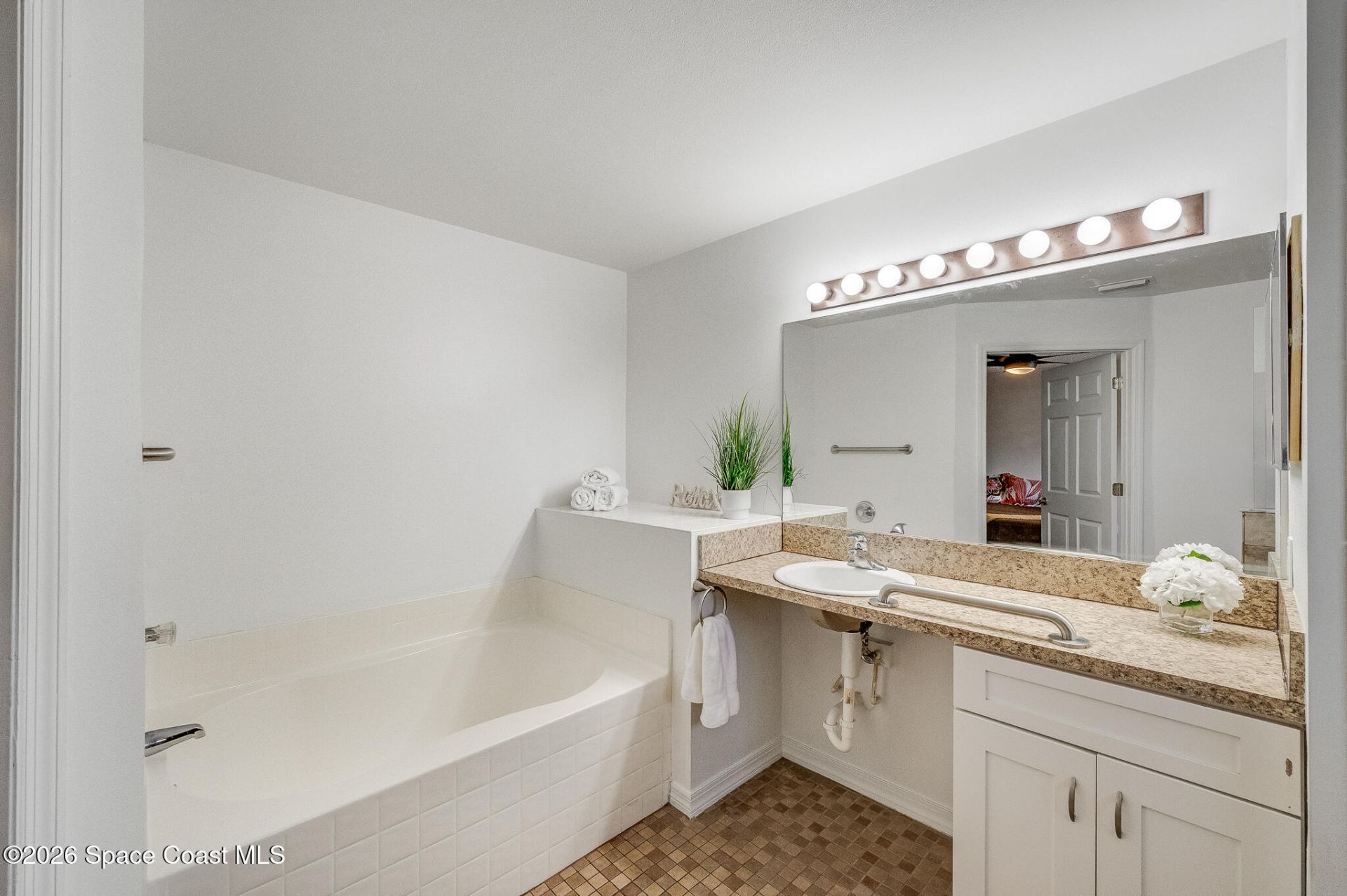 368 Thunderbird Avenue Nw, Palm Bay, FL 32907 Photo