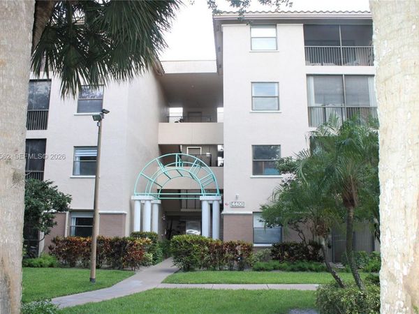 4400 NW 30th St, Unit 326, Coconut Creek, FL 33066