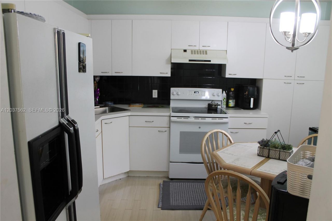 4400 NW 30th St, Unit 326, Coconut Creek, FL 33066 Photo