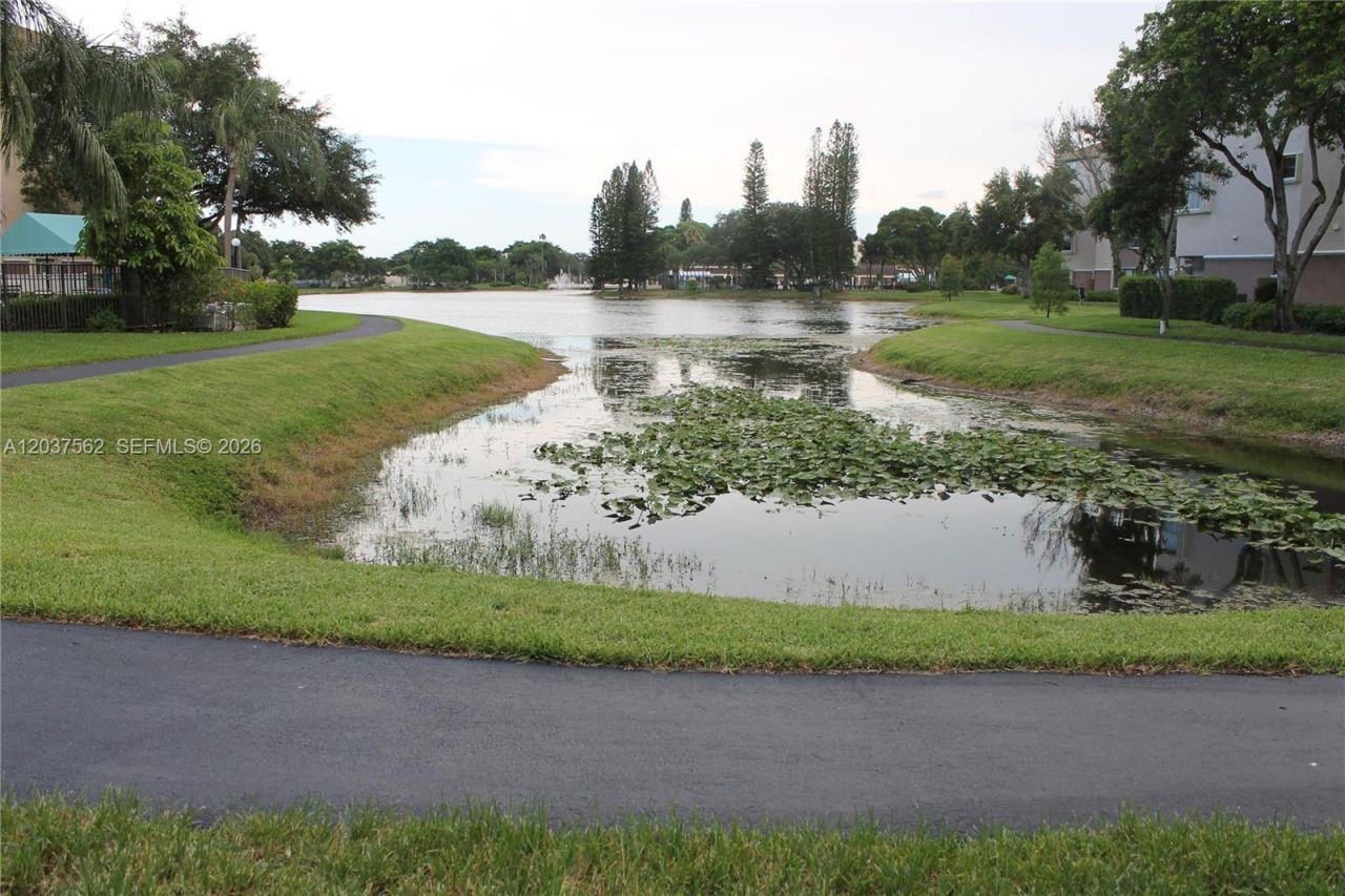 4400 NW 30th St, Unit 326, Coconut Creek, FL 33066 Photo