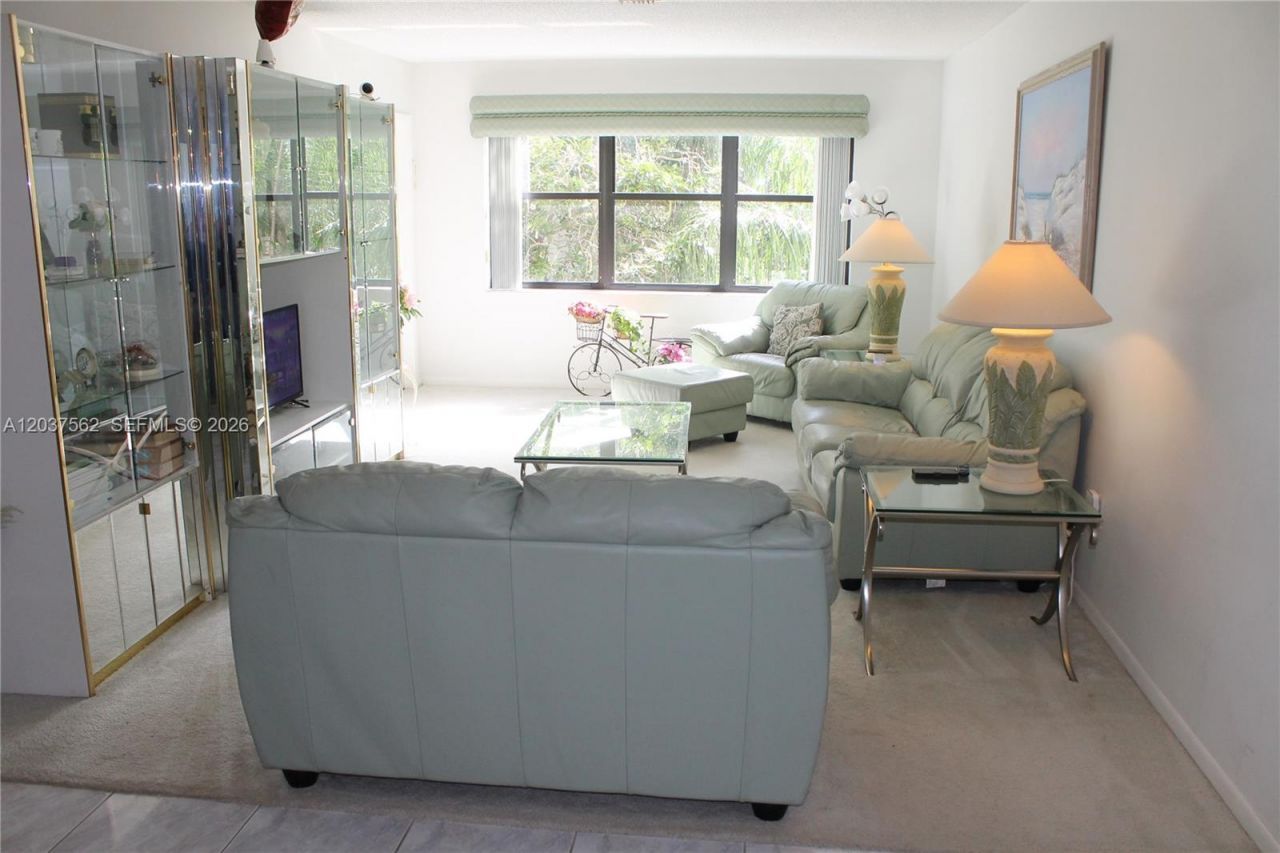 4400 NW 30th St, Unit 326, Coconut Creek, FL 33066 Photo