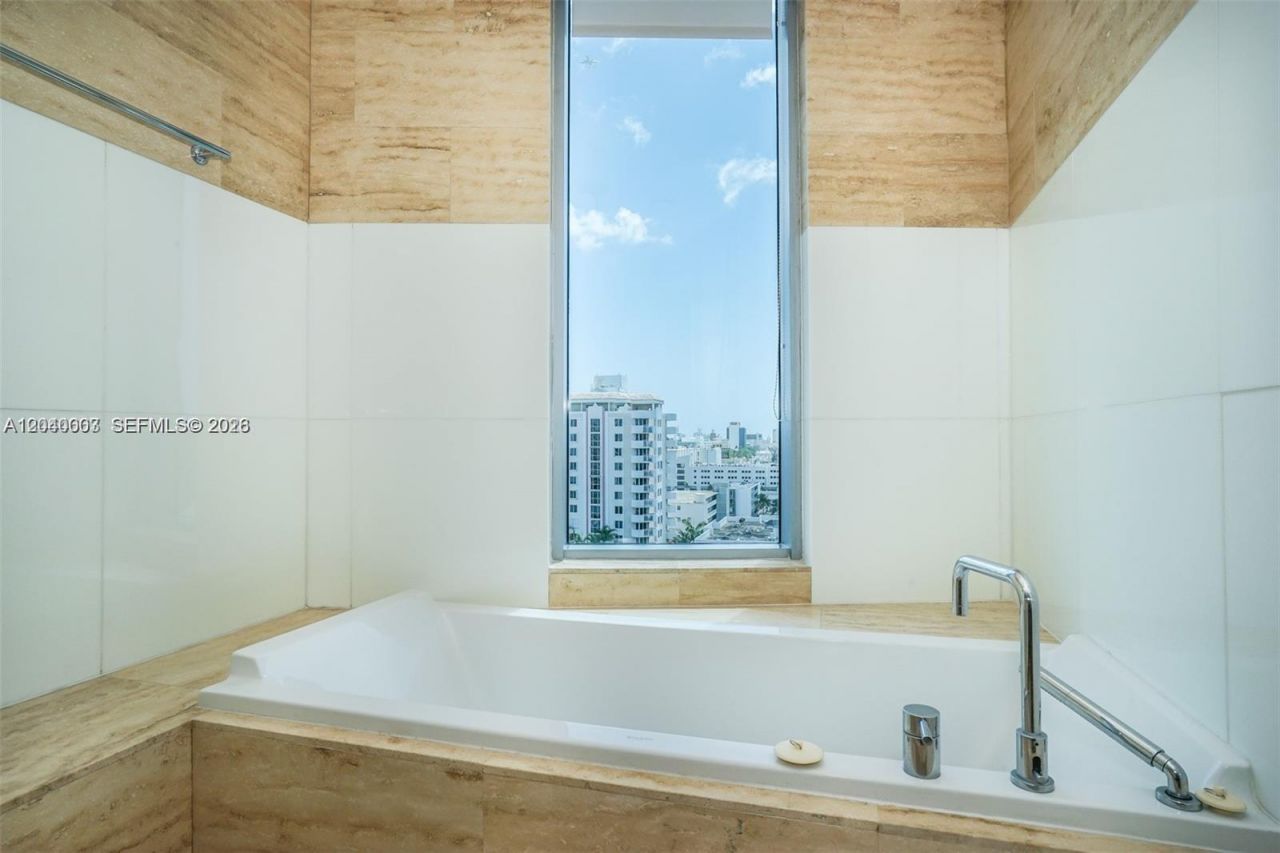 1445 16th St, Unit 1103, Miami Beach, FL 33139 Photo