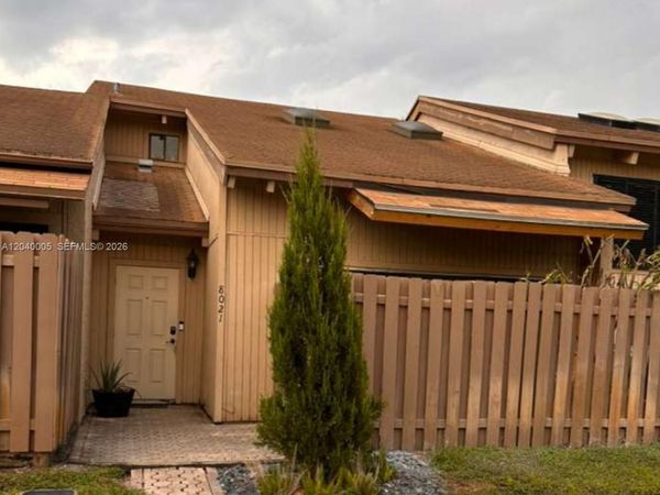 8021 SW 21st Ct, Davie, FL 33324