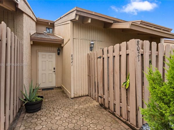 8021 SW 21st Ct, Davie, FL 33324