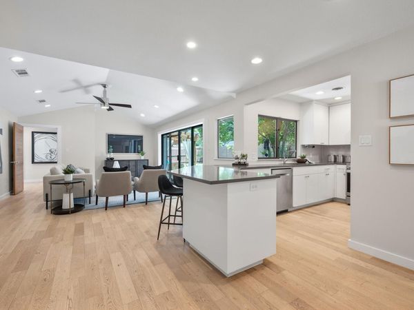 2611 East Side DR, Austin, TX 78704