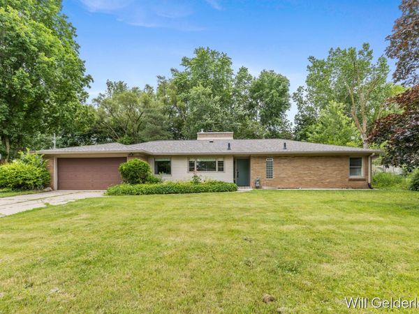 1938 Woodlawn Avenue SE, Grand Rapids, MI 49506