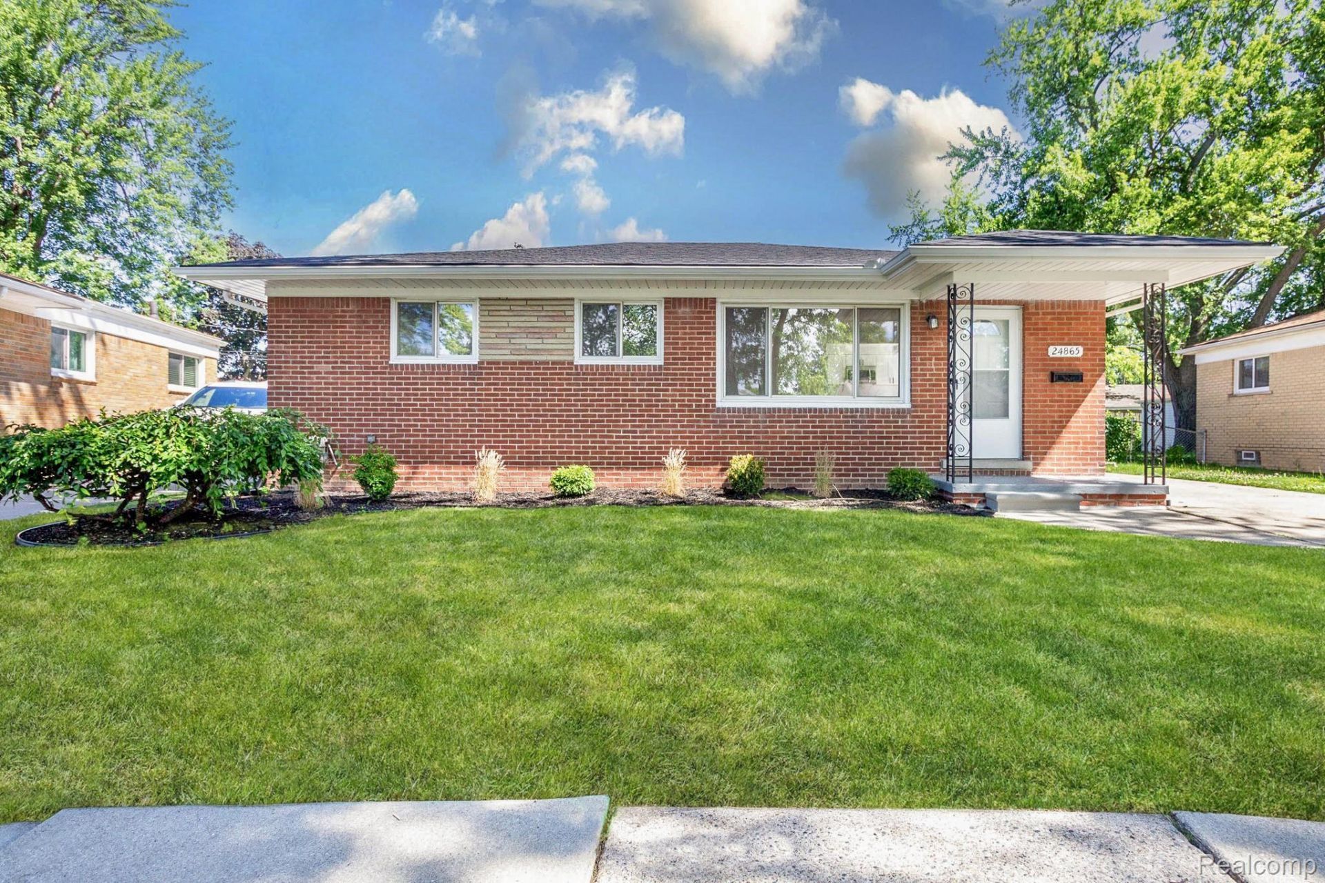 24865 Ridgecroft Avenue, Eastpointe, Mi 48021 Main Photo