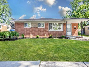 24865 Ridgecroft Avenue, Eastpointe, Mi 48021