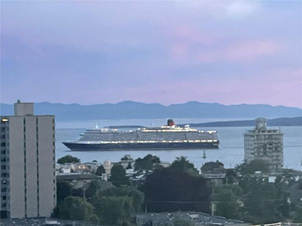 647 Michigan St , Unit #1401, Victoria, BC V8V 1S9