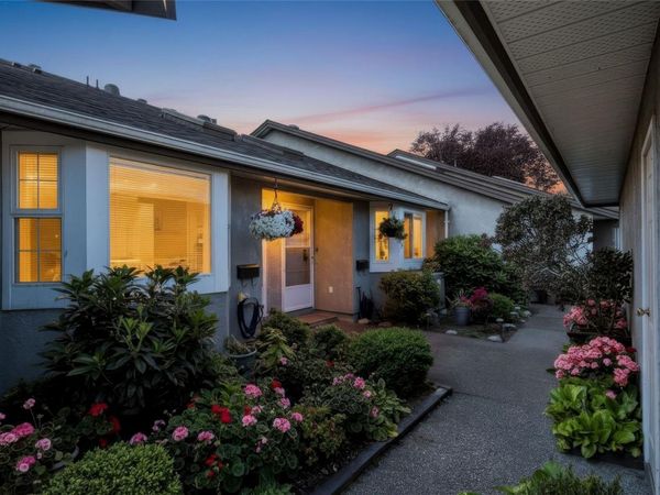 2070 Amelia Ave , Unit #24, Sidney, BC V8L 4X6