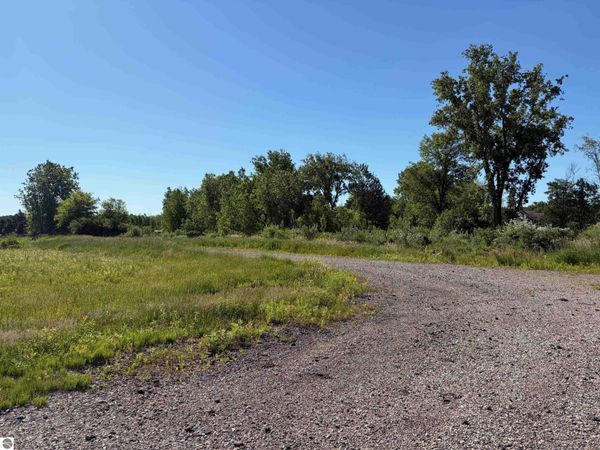 Lincoln Road S, Mt Pleasant, MI 48858