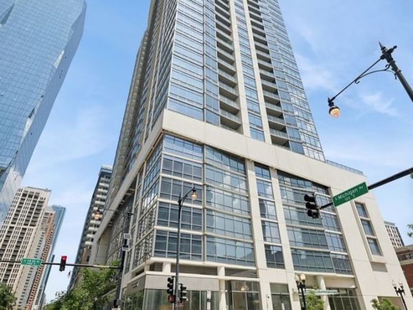 100 E 14th Street , Unit 1808, Chicago, IL 60605