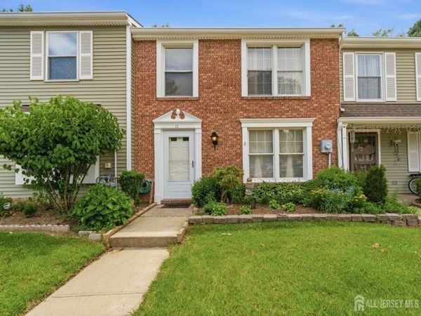11 Aspen Court, Monmouth Junction, NJ 08852