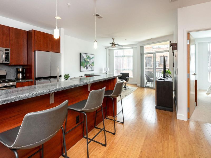 845 N High Street , Unit 203, Columbus, OH 43215 Photo 5