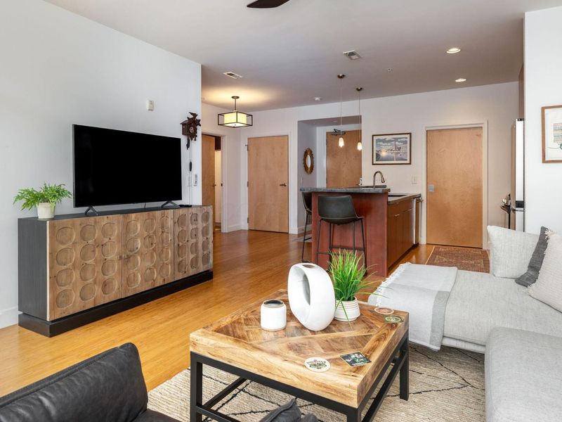 845 N High Street , Unit 203, Columbus, OH 43215 Photo 7
