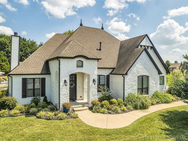 8241 N 69th East Avenue , Owasso, OK 74055