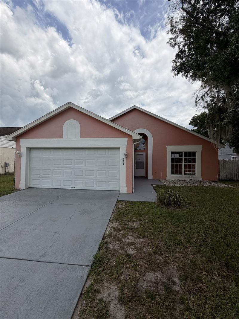 8320 Southern Forest Drive, Orlando, FL 32829 Main Photo