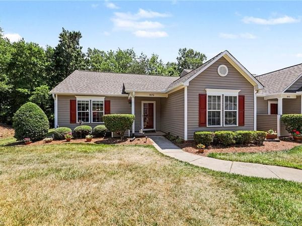 3876 Hanley Way, Walkertown, NC 27051