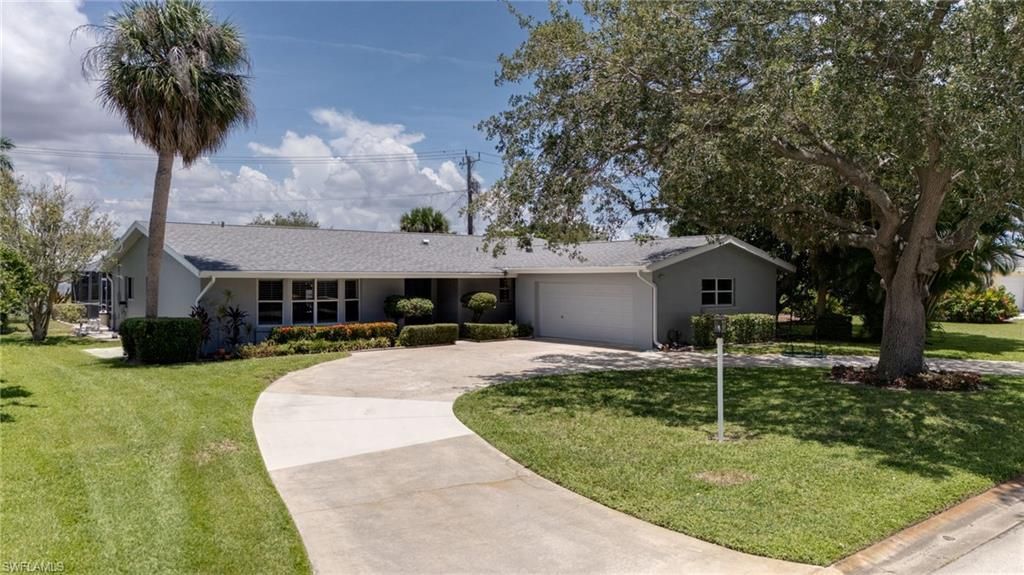 1347 Oaklawn Ct , Fort Myers, FL 33919 Photo