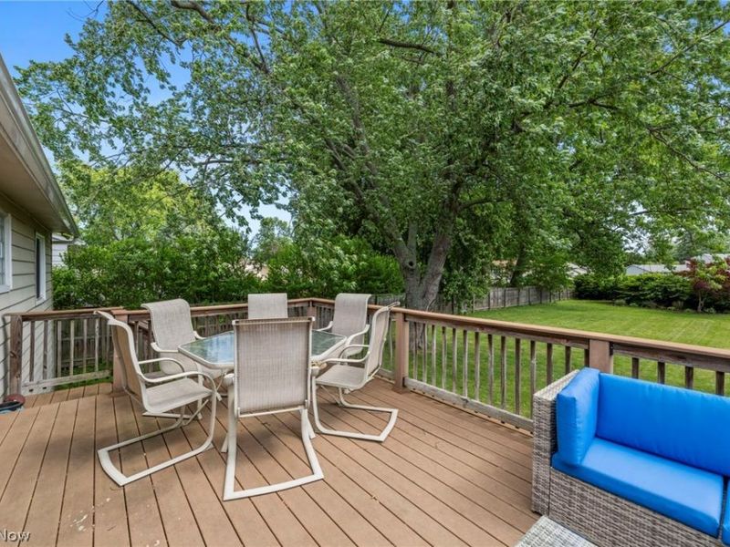 335 Bayshore Drive, Eastlake, OH 44095 Photo 24