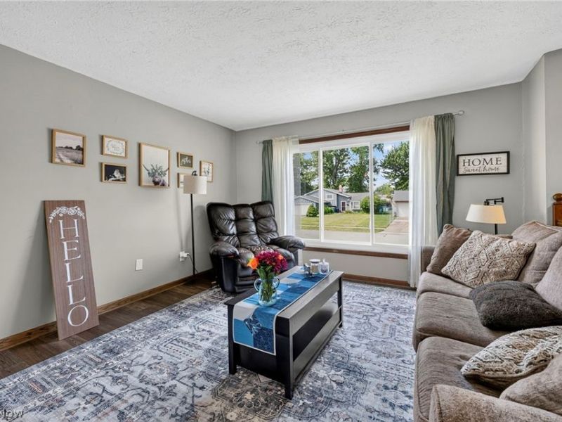 335 Bayshore Drive, Eastlake, OH 44095 Photo 4