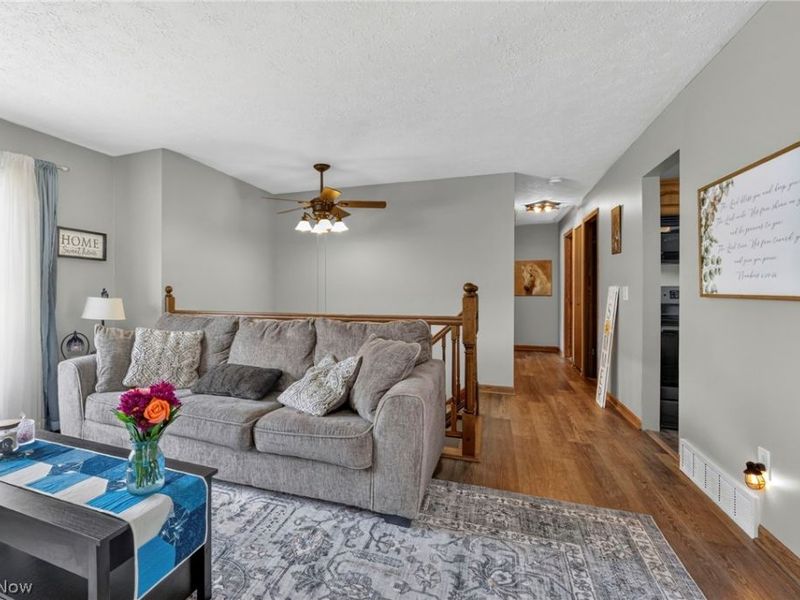 335 Bayshore Drive, Eastlake, OH 44095 Photo 5