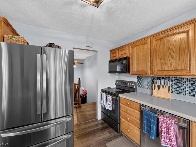 335 Bayshore Drive, Eastlake, OH 44095 Photo 6