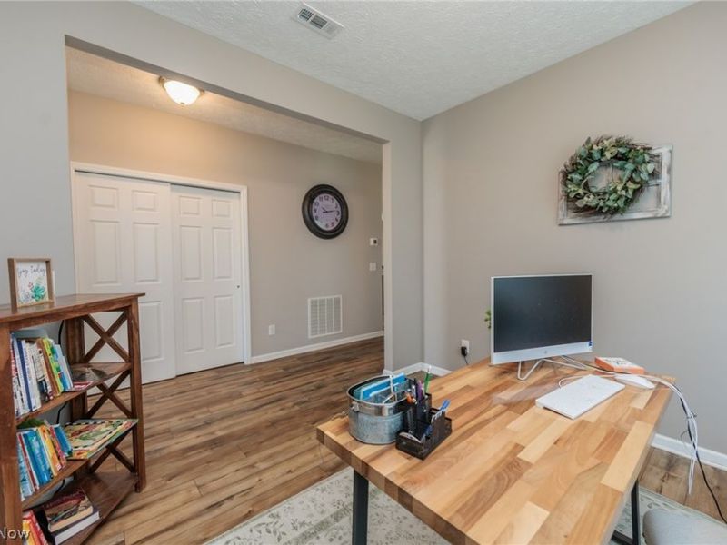 162 Kensington Way, Elyria, OH 44035 Photo 10