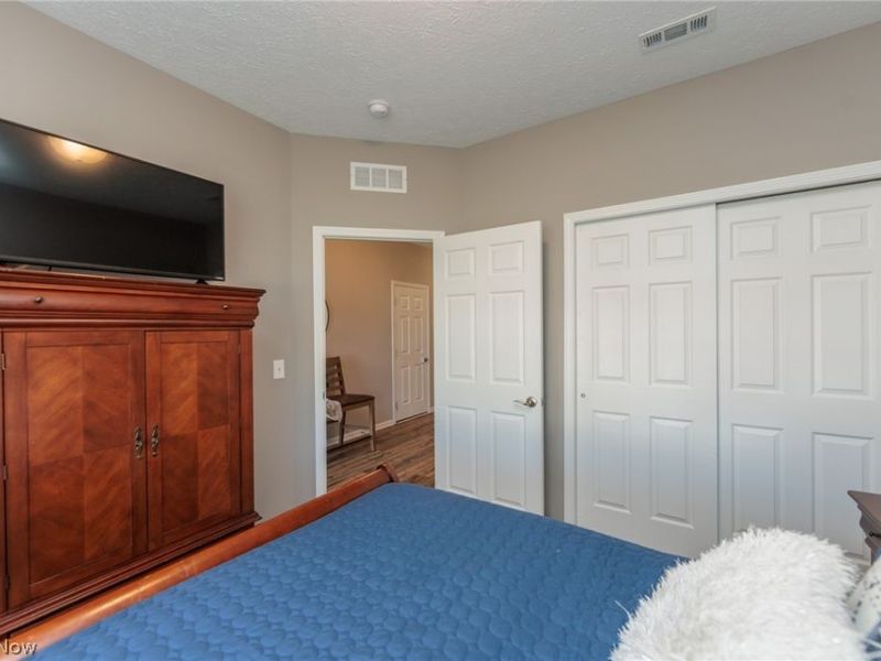 162 Kensington Way, Elyria, OH 44035 Photo 5