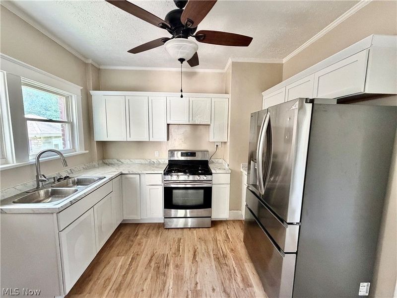 940 Katherine Avenue, Youngstown, OH 44505 Photo 6