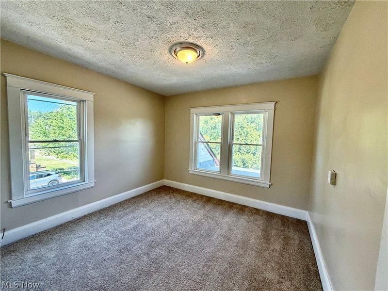 940 Katherine Avenue, Youngstown, OH 44505 Photo 9