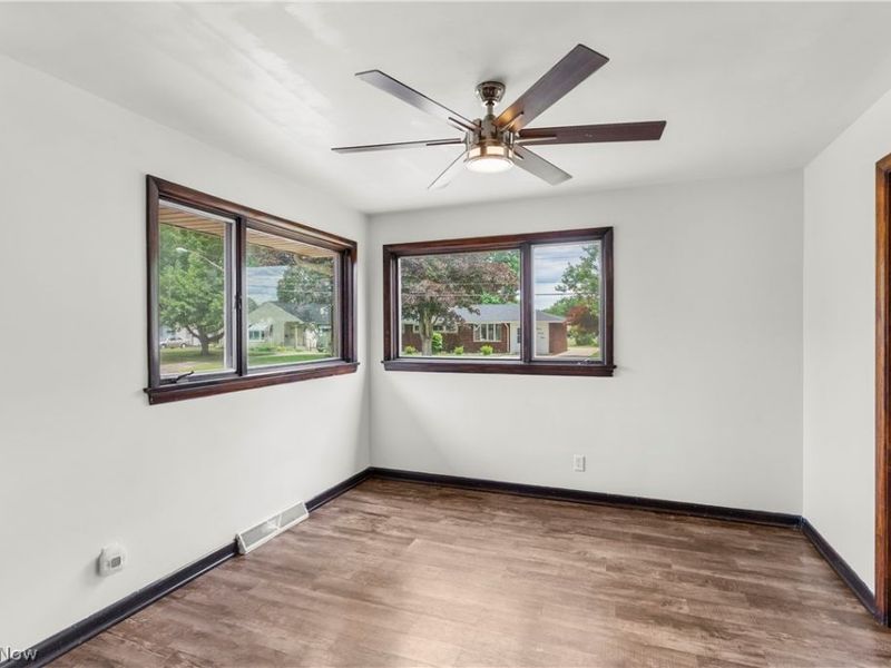 2163 Hollywood Street NE, Warren, OH 44483 Photo 17