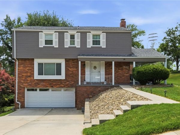 800 Hillaire Drive, Pittsburgh, PA 15243
