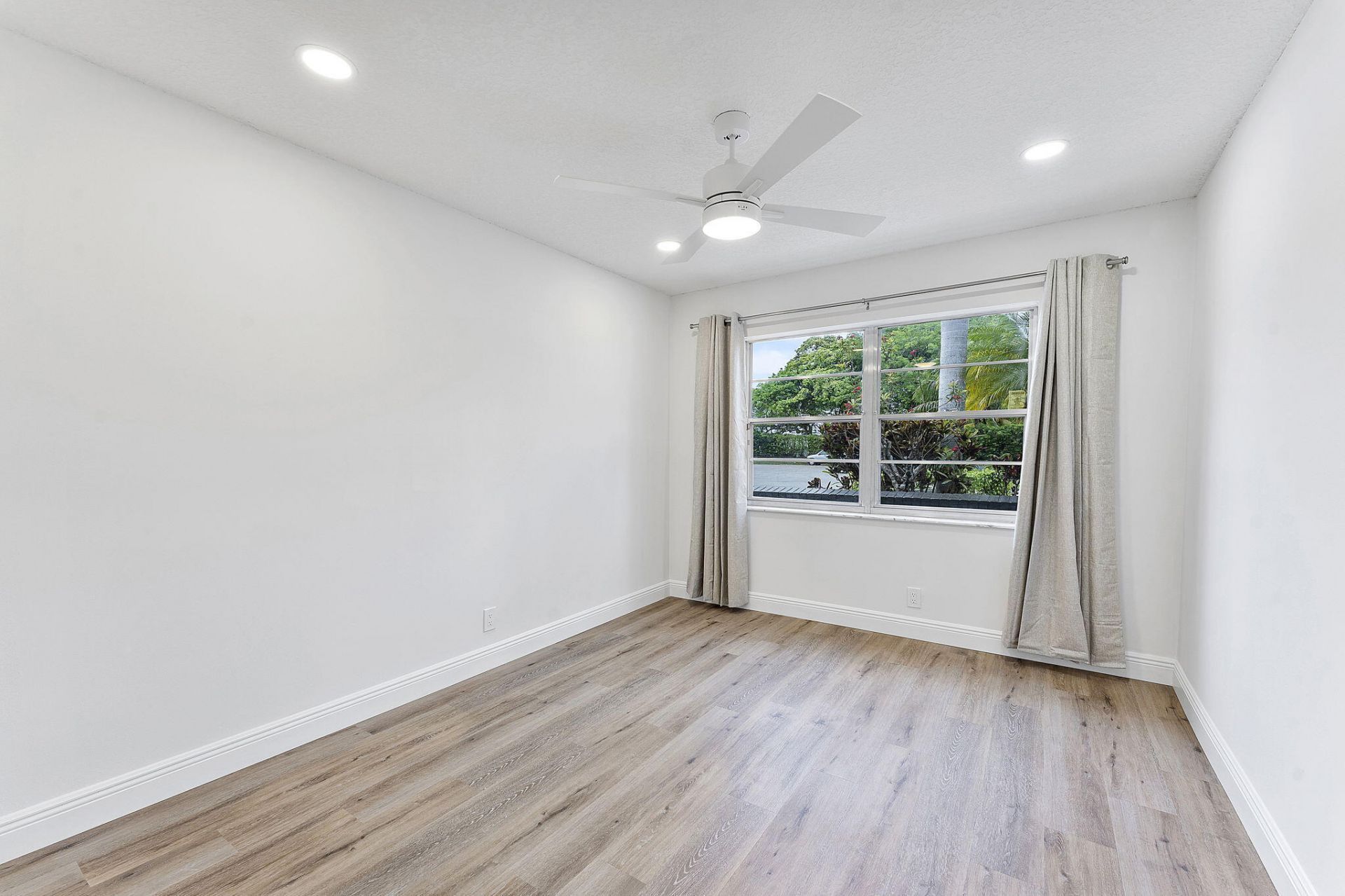9180 Pine Springs Drive, Boca Raton, FL 33428 Photo