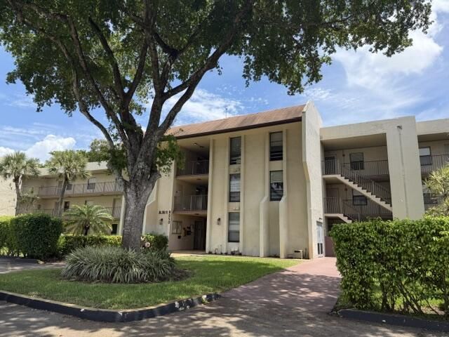 8050 W Mcnab Road, Unit 203, Tamarac, FL 33321 Photo