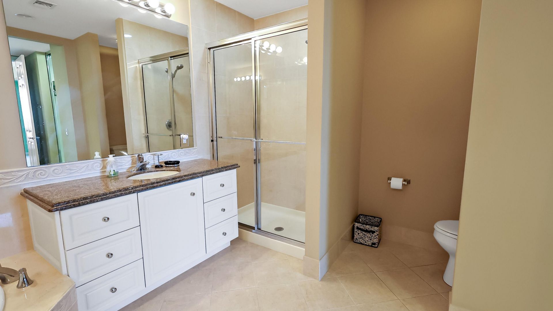 4 E Harbour Isle Drive E, Unit Ph04, Fort Pierce, FL 34949 Photo