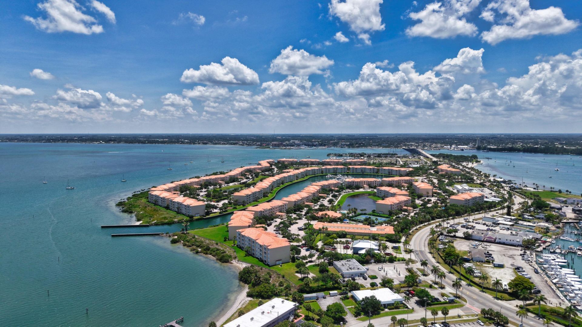 4 E Harbour Isle Drive E, Unit Ph04, Fort Pierce, FL 34949 Photo