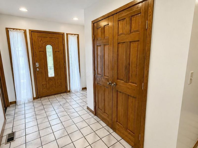 793 Collingwood Drive, Westerville, OH 43081 Photo 3