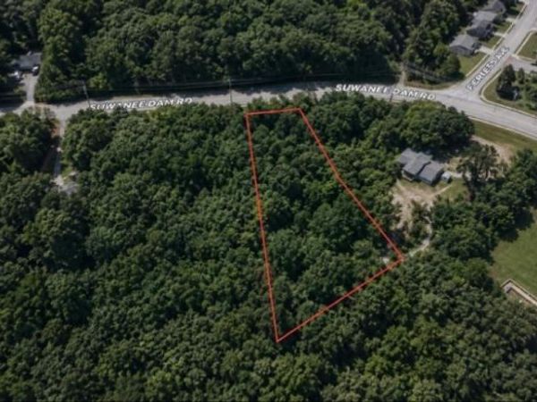 6354 Suwanee Dam Road , Sugar Hill, GA 30518