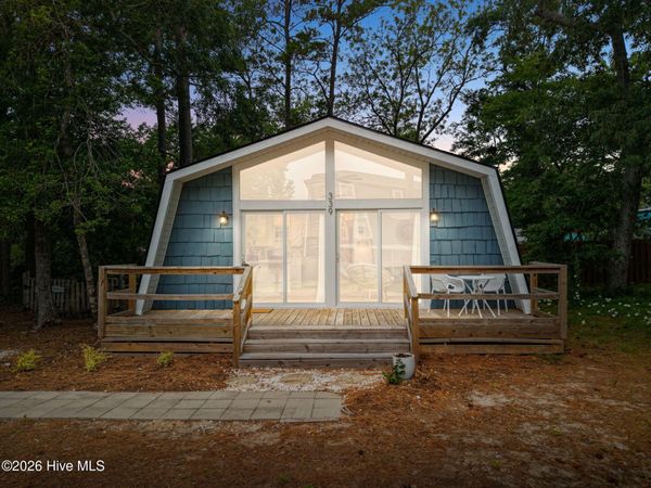 339 NE 50th Street, Oak Island, NC 28465