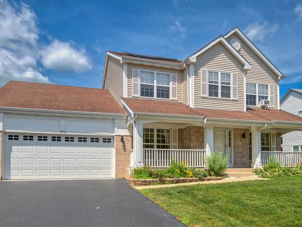 1094 Vista Drive , Gurnee, IL 60031