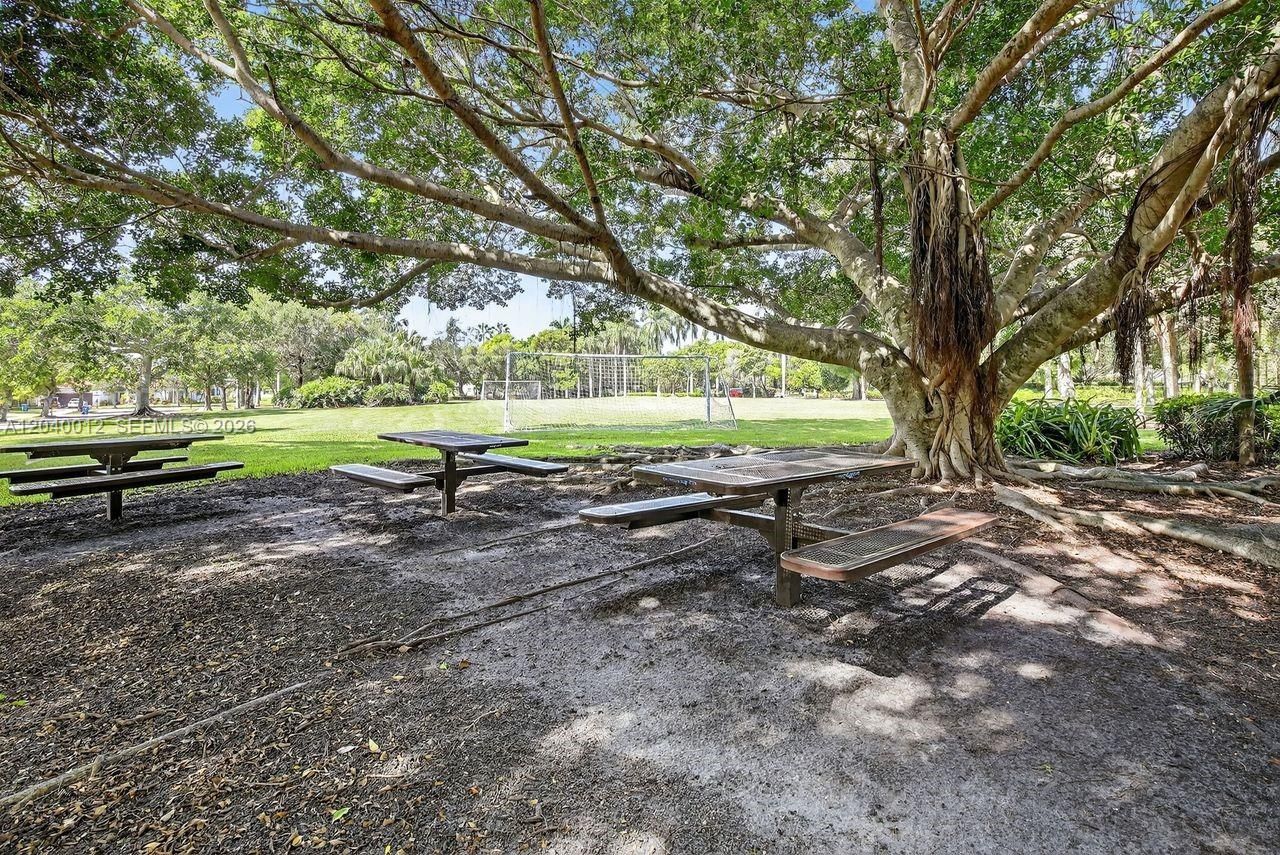 116 W Bayridge Dr, Weston, FL 33326 Photo