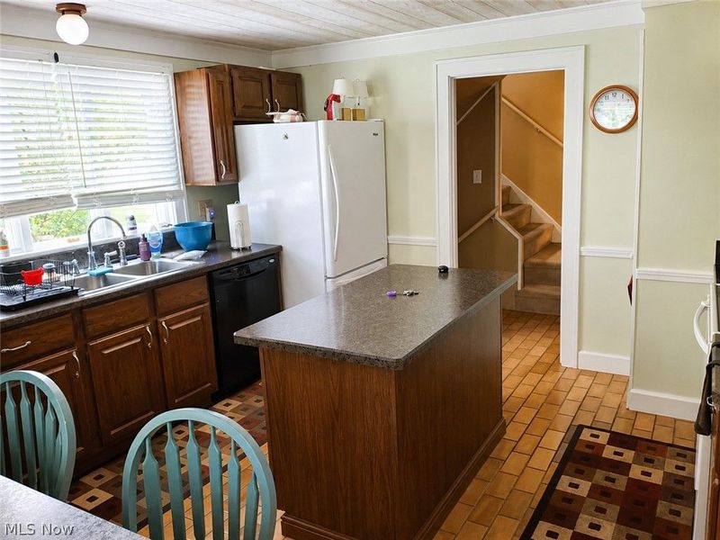 2393 Sodom Hutchings, Vienna, OH 44473 Photo 3