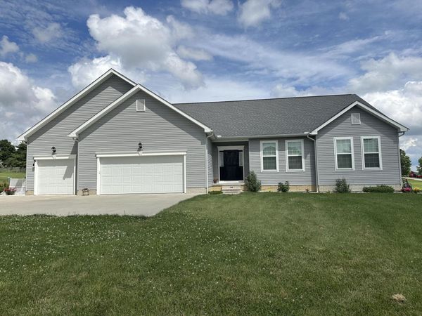 2434 Pickerington Road , Carroll, OH 43112