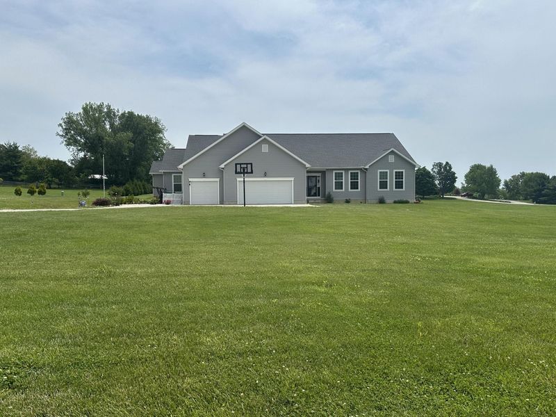 2434 Pickerington Road, Carroll, OH 43112 Photo 2