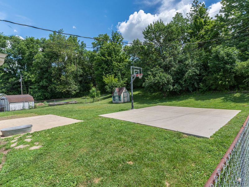 8454 Pheasant Drive, Florence, KY 41042 Photo 5