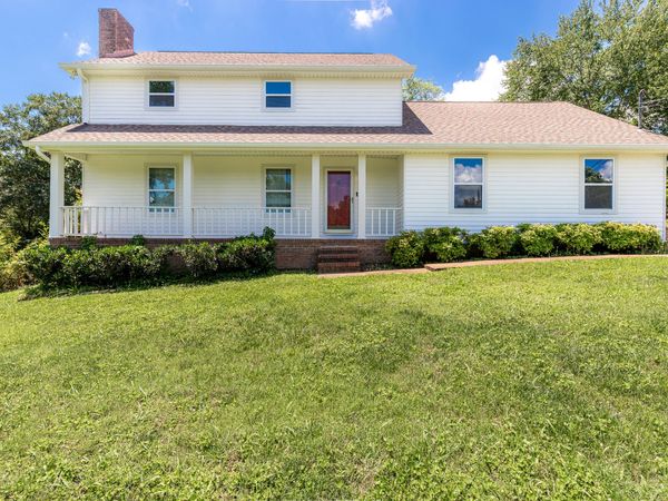 1122 Copperwood Drive, Hixson, TN 37343