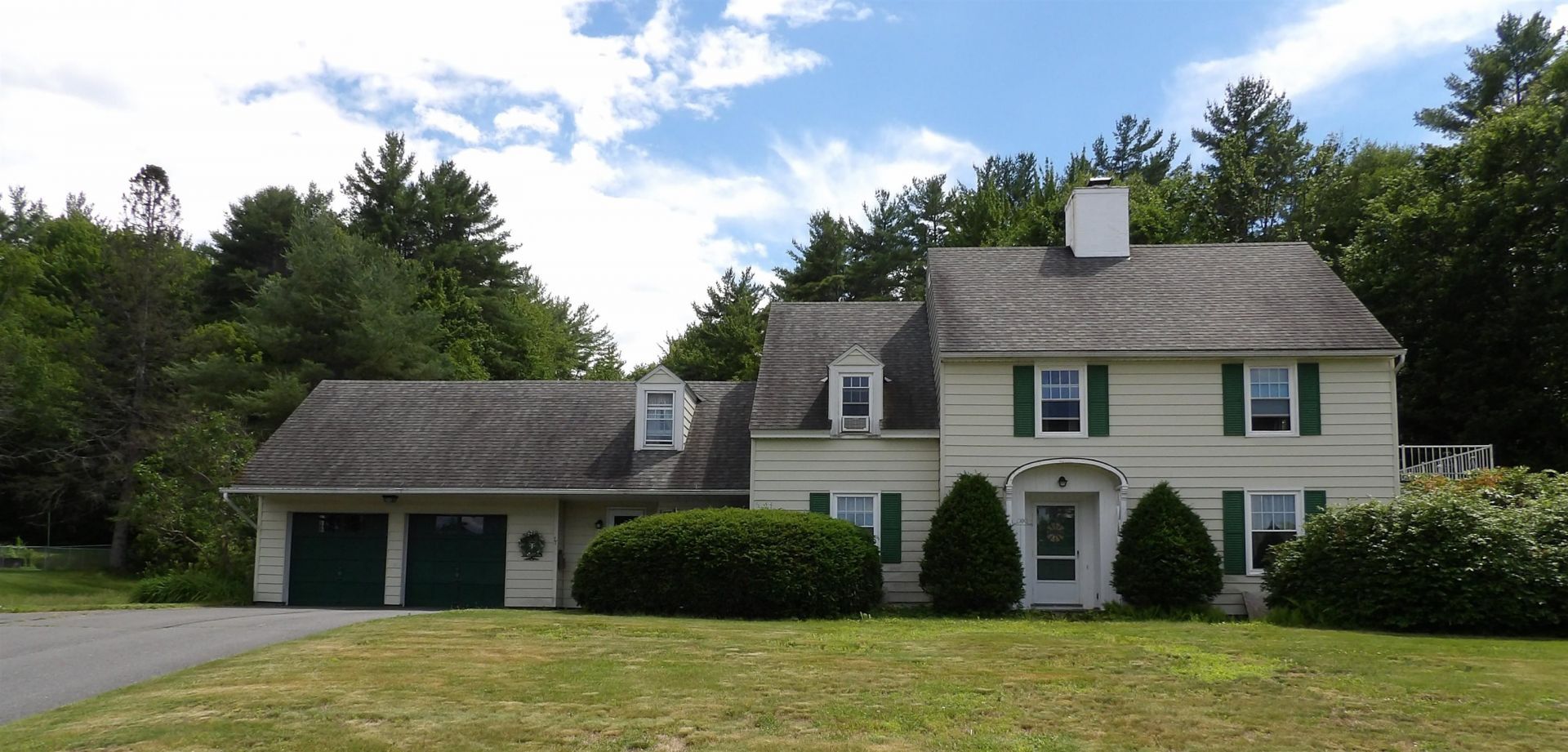 77 Ridge Avenue, Claremont, NH 03743 Main Photo