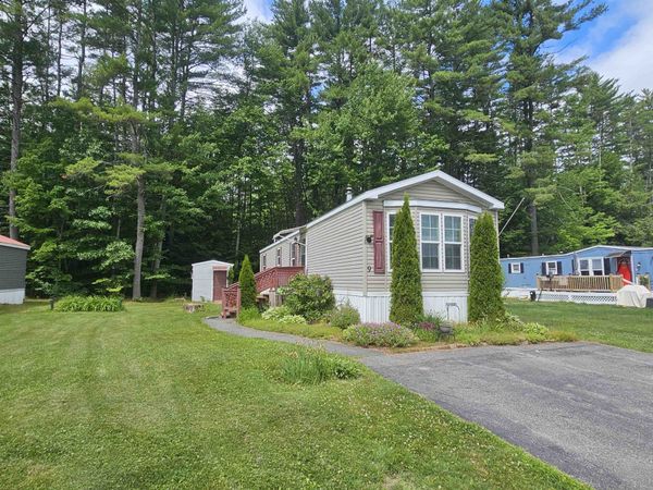 9 Chancellor Drive, Concord, NH 03303