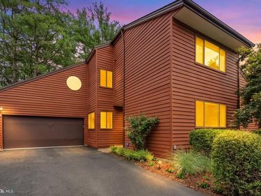 2105 SOUTH BAY LANE, RESTON, VA 20191